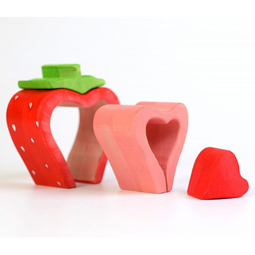 Jucarie din lemn Capsuna