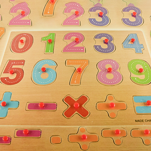 alone Pence Mouthpiece Puzzle din lemn cu cifre: Invatam sa numaram