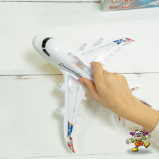 Avion interactiv cu lumini