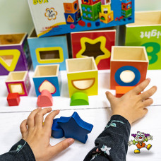 Cuburi din lemn turn Montessori